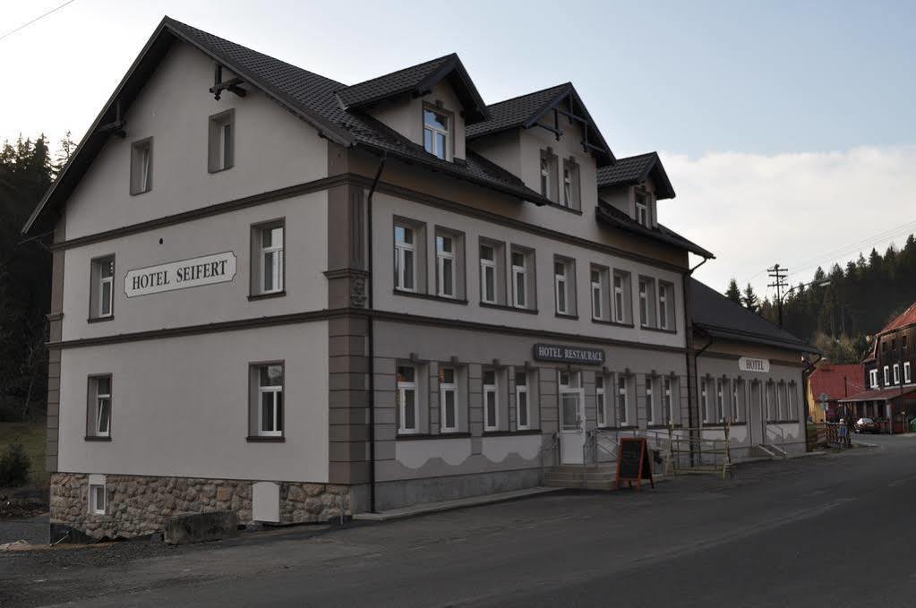 Hotel Seifert Nové Hamry Exterior foto